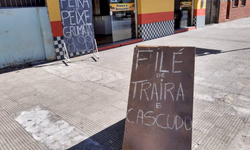 Caminhoneiros recebem kits de higiene e orientações de saúde