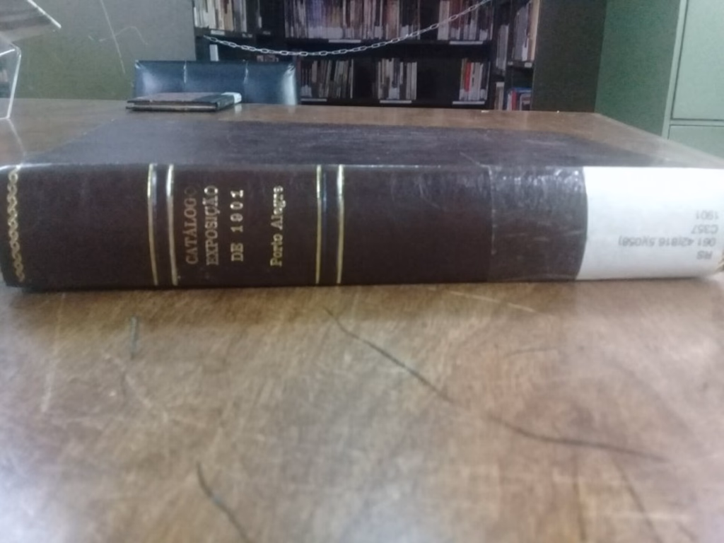 Projeto da Biblioteca Pública do Estado propõe adoção e restauração de livros