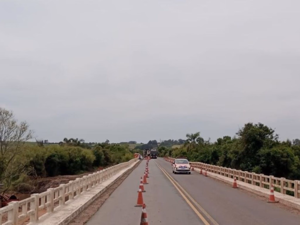 DNIT restringe tráfego de veículos pesados na Ponte do Salso, na BR-290/RS