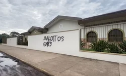 Templo é alvo de pichações homofóbicas