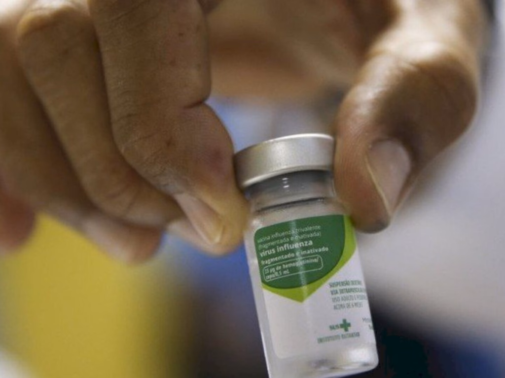 Vacinação contra a gripe entra na terceira fase com adesão abaixo da meta