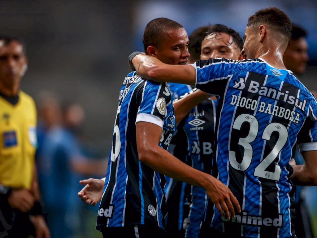 Grêmio vence o Bahia por 2 a 1 na Arena