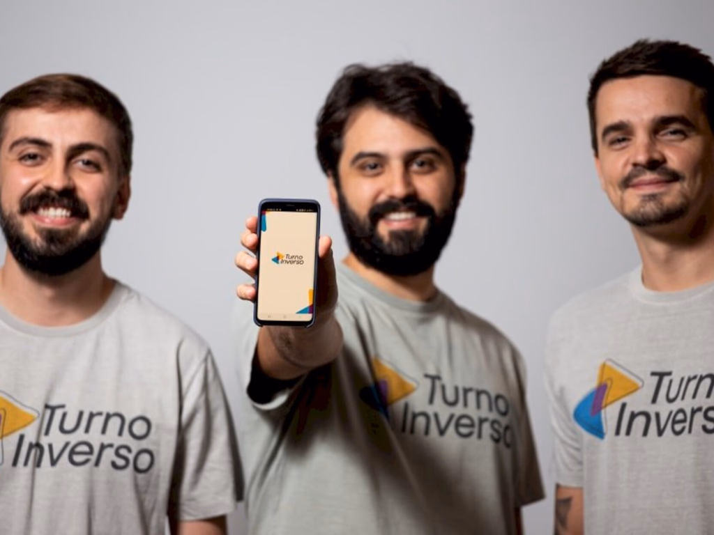 Turno Inverso oferece atividades extracurriculares através de aplicativo