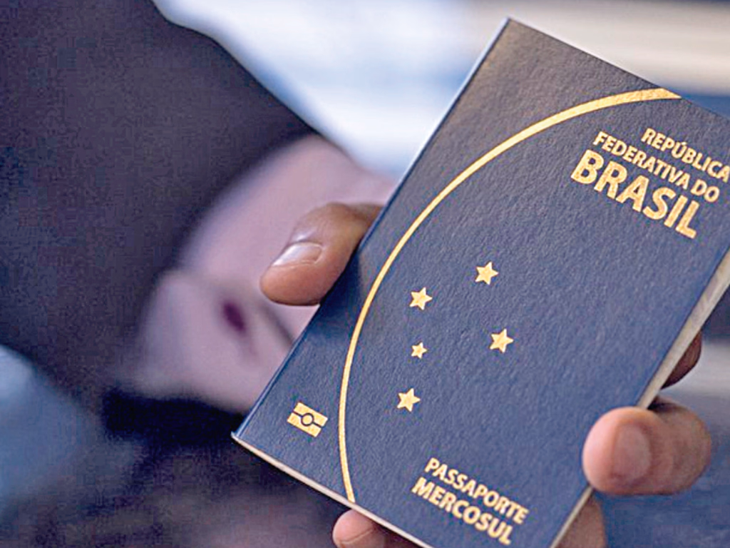 PF alerta para possível paralisação na emissão de passaportes por falta de verba