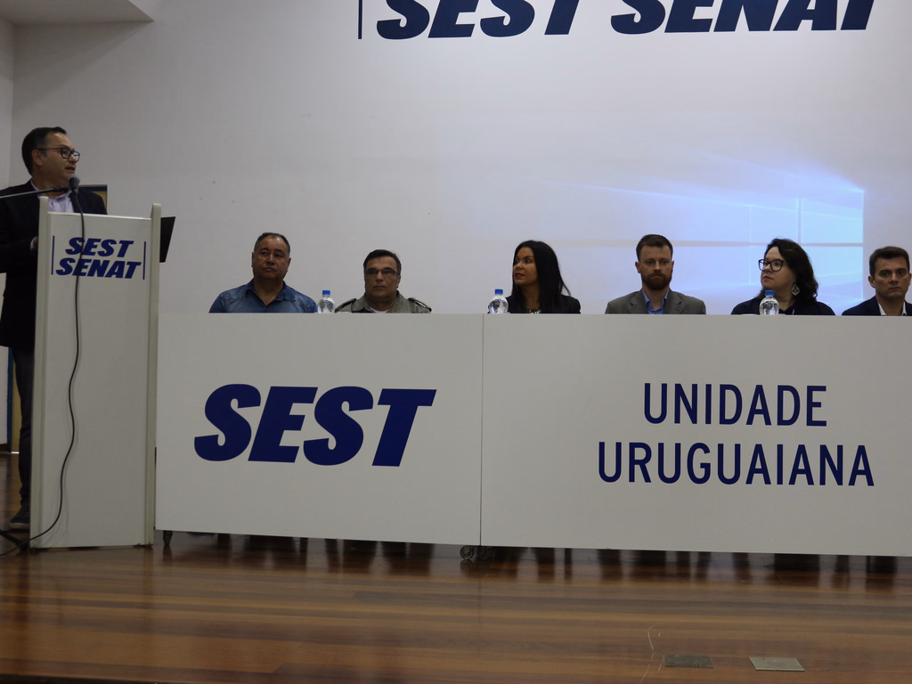 Semed promove reunião de trabalho para discutir segurança nas escolas