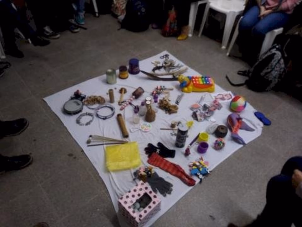 Professora diz que música pode ser aliada das crianças