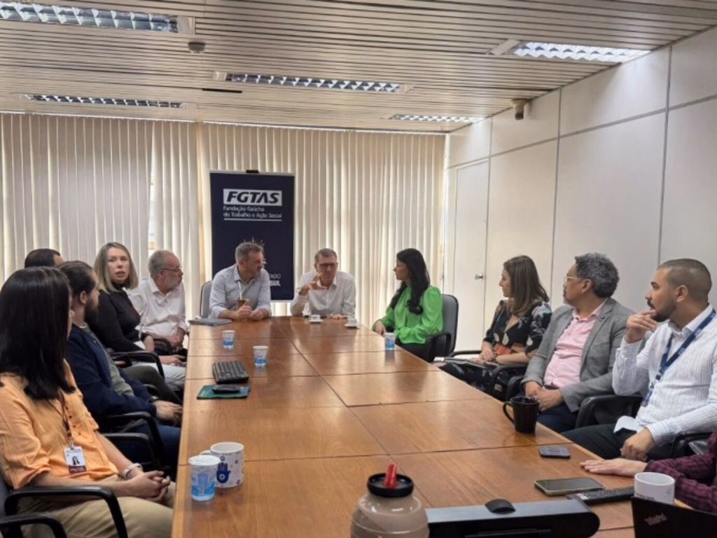 Plataforma integra abertura de empresas e vagas de emprego