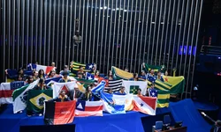 Retirada de cartão do programa Todo Jovem na Escola vai até dia 28