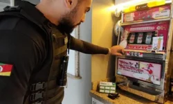 PRF apreende caminhão com placas de Uruguaiana em Itaqui