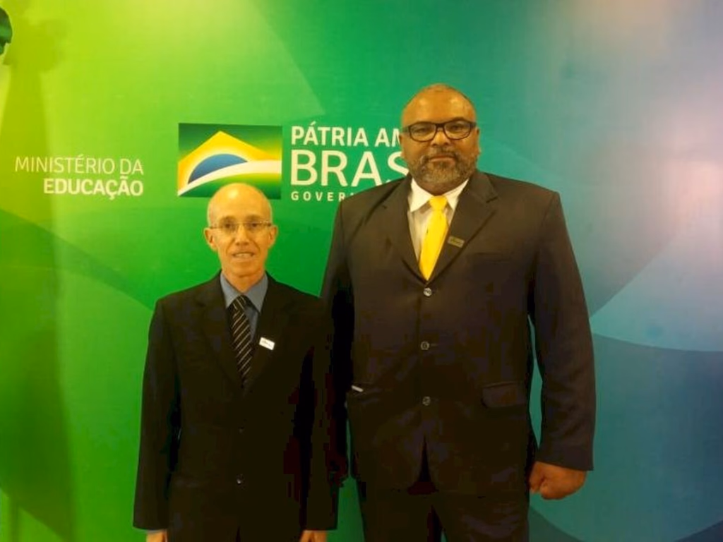 Roberlaine Jorge e Marcus Querol tomam posse