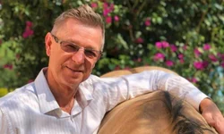 Livinha Souza encara Randa Markos no dia 23 de outubro