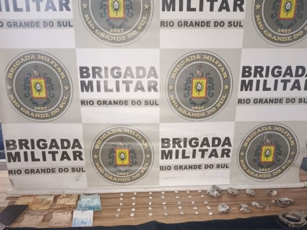 Homem é preso por tráfico de drogas no bairro São João