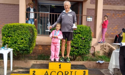 Grêmio empata e recebe troféu no torneio
