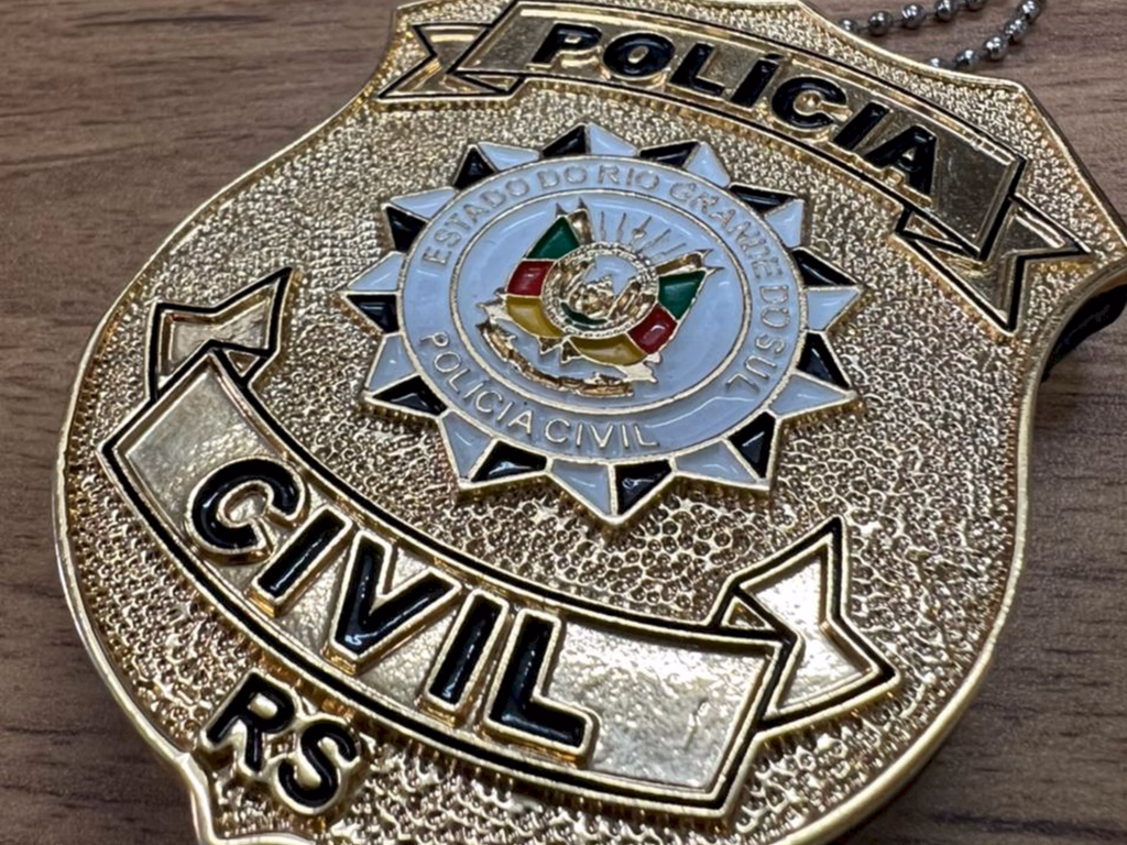 Casa de médico suspeito de estupro é alvo de busca policial