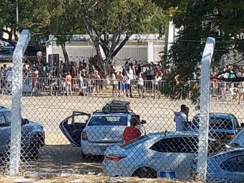 Prefeitura pede que Ministério da Saúde exija carteira de vacina e PCR