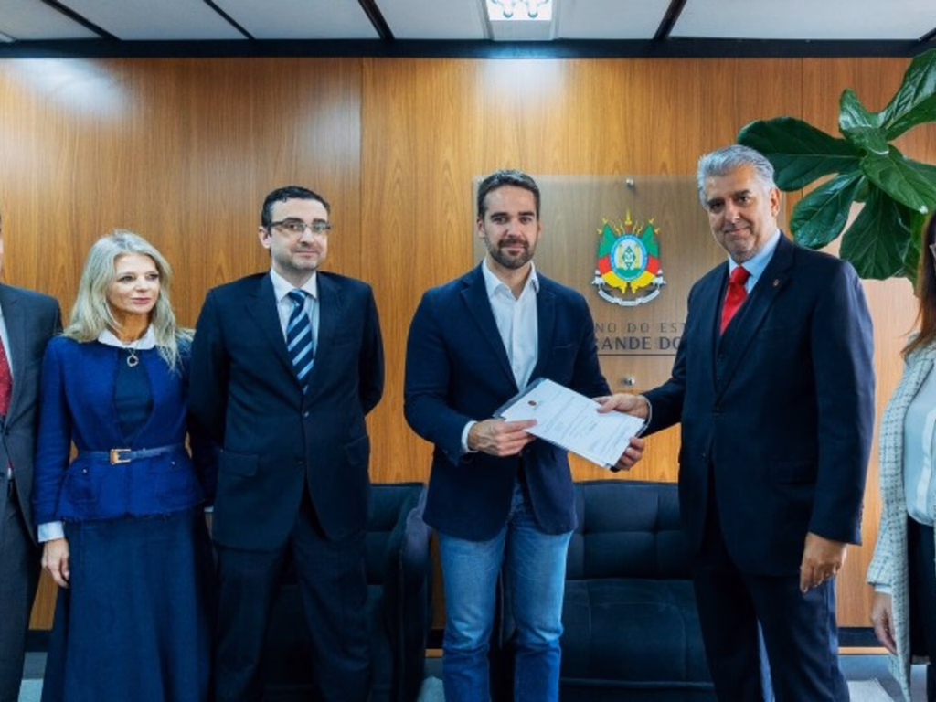 Leite recebe lista tríplice para escolha do novo procurador-geral