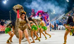 Chucha leva o Brasil Sertanejo para avenida