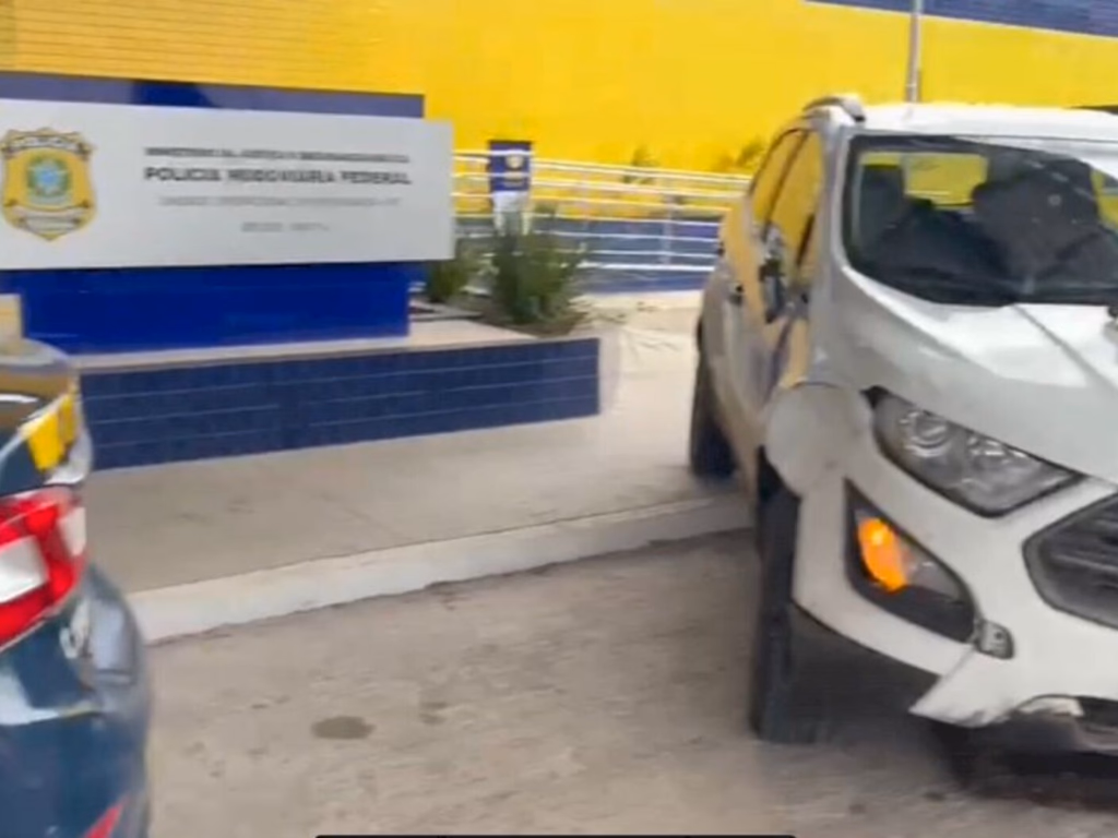 Duas pessoas presas e carro roubado recuperado