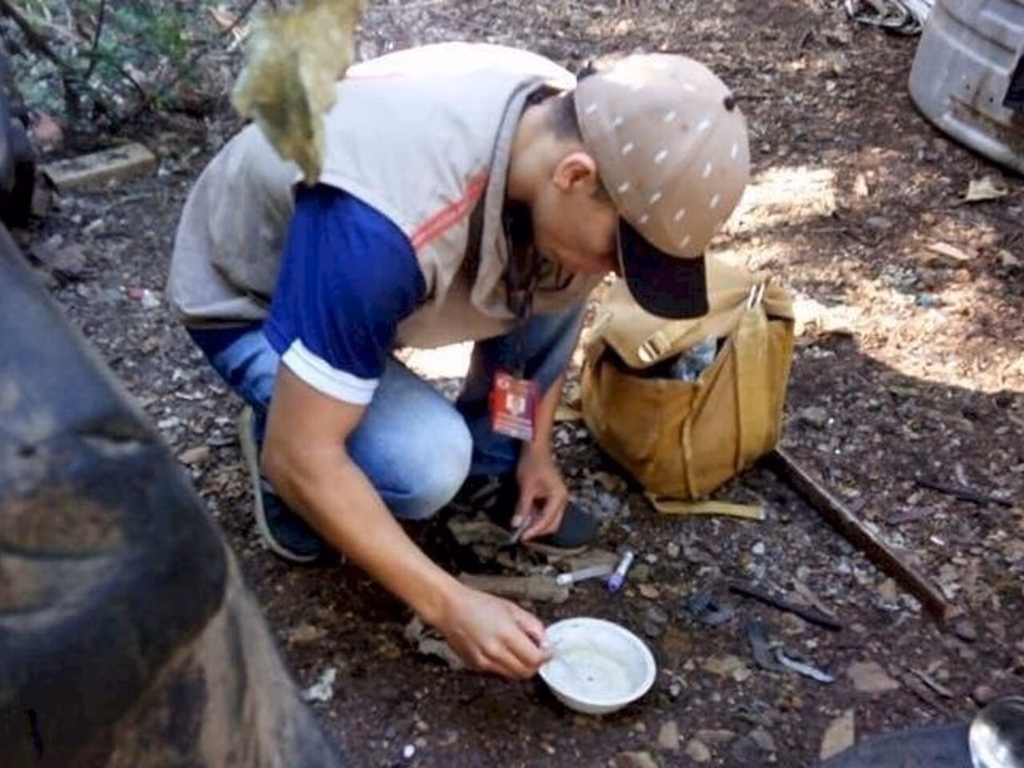 Mulher finge cair em golpe para justificar gastos