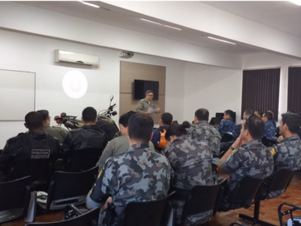 Brigada Militar realiza treinamento de pilotagem