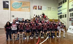 Uruguaianense apresenta plantel para a temporada 2025