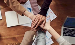 Bolsonaro anuncia auxílio para caminhoneiros autônomos