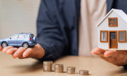 Mais de cem famílias da antiga Cohab recebem escrituras de imóveis