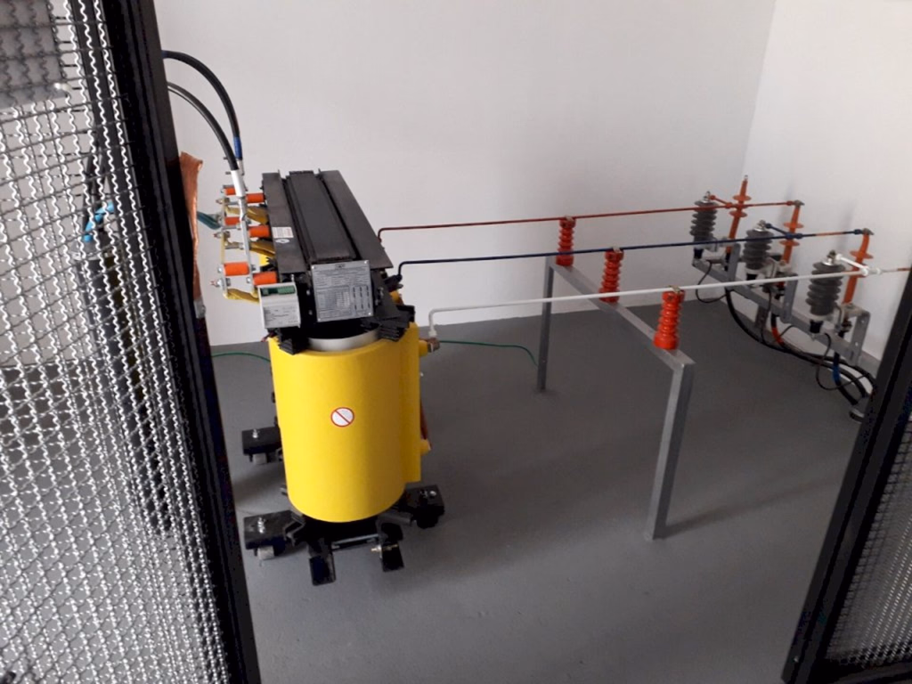 EMEF Rui Barbosa recebe nova rede de baixa tensão