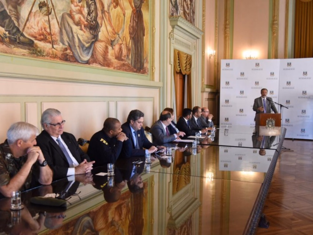 Estado e PRF firmam convênio para videomonitoramento e cercamento eletrônico