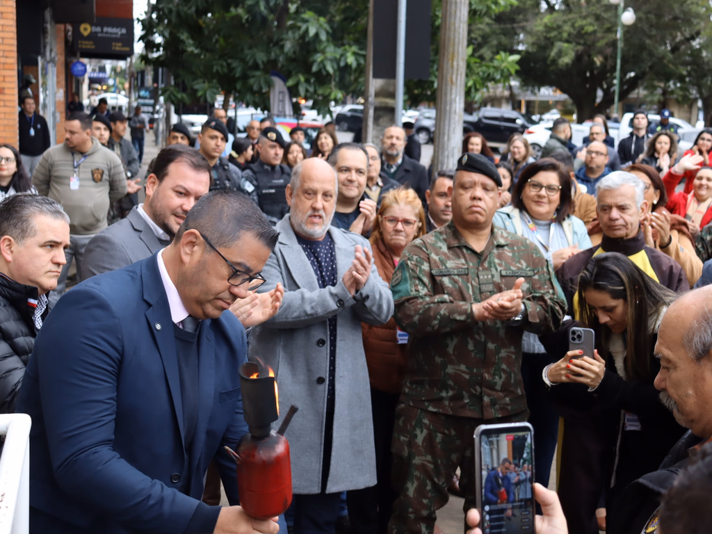 Câmara guarda o Fogo Simbólico da Pátria