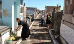 Feirão de empregos ocorre hoje, no Teatro Municipal