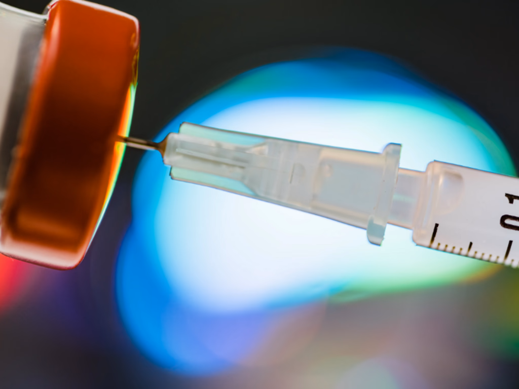 Vacina contra Alzheimer é eficaz em testes com animais