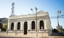 Parlamentar pede atendimento prioritário a idosos nos CRAS