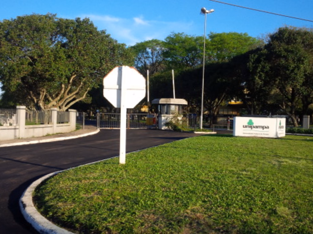 Unipampa se pronuncia sobre corte de 30% do orçamento das federais