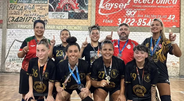 Leoas de Uruguaiana conquistam título invicto no torneio “Rainha das Quadras”