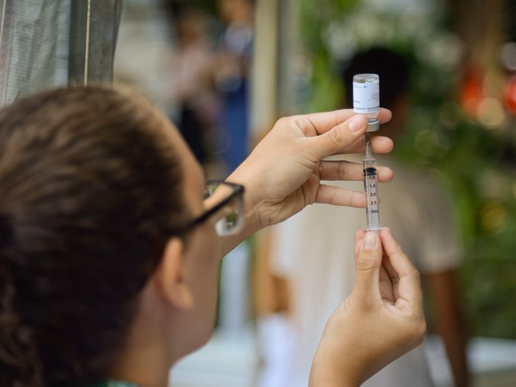 Casos de Síndrome Respiratória Grave estão em queda, diz InfoGripe