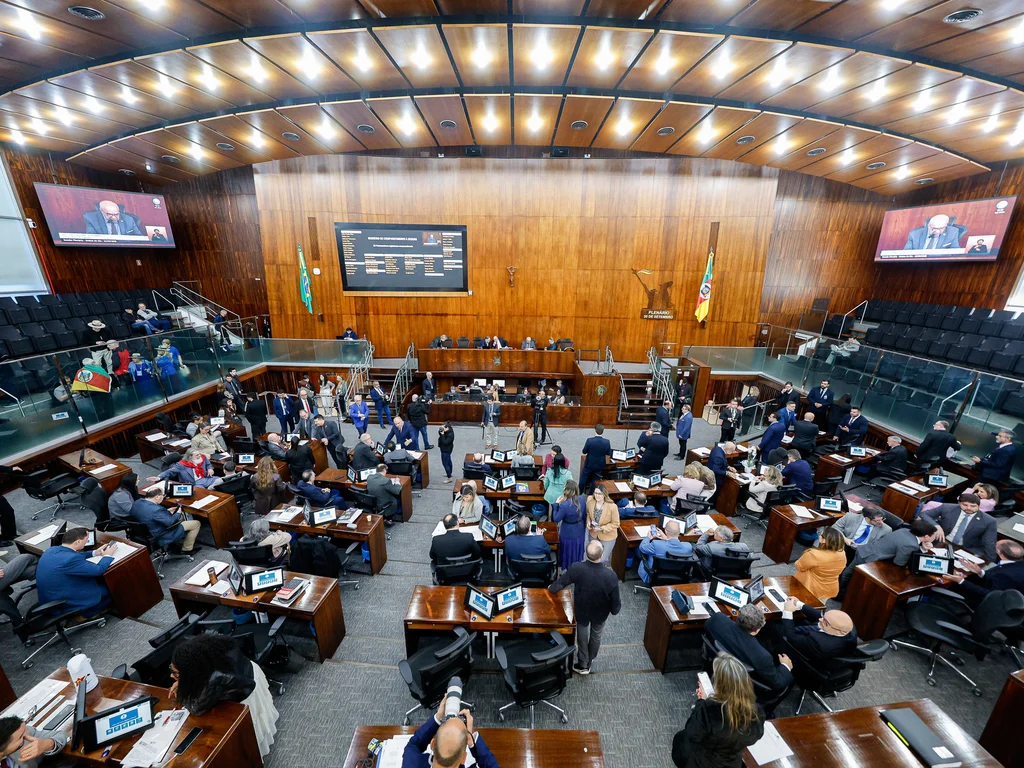 AL aprova projeto que regulamenta caixa único do Estado