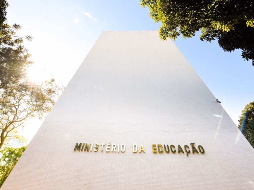 Publicado edital para concurso do MEC