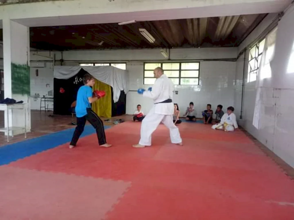 ‘Guerreiros do Amanhã’ e Sedesh oferecem aulas gratuitas de karatê