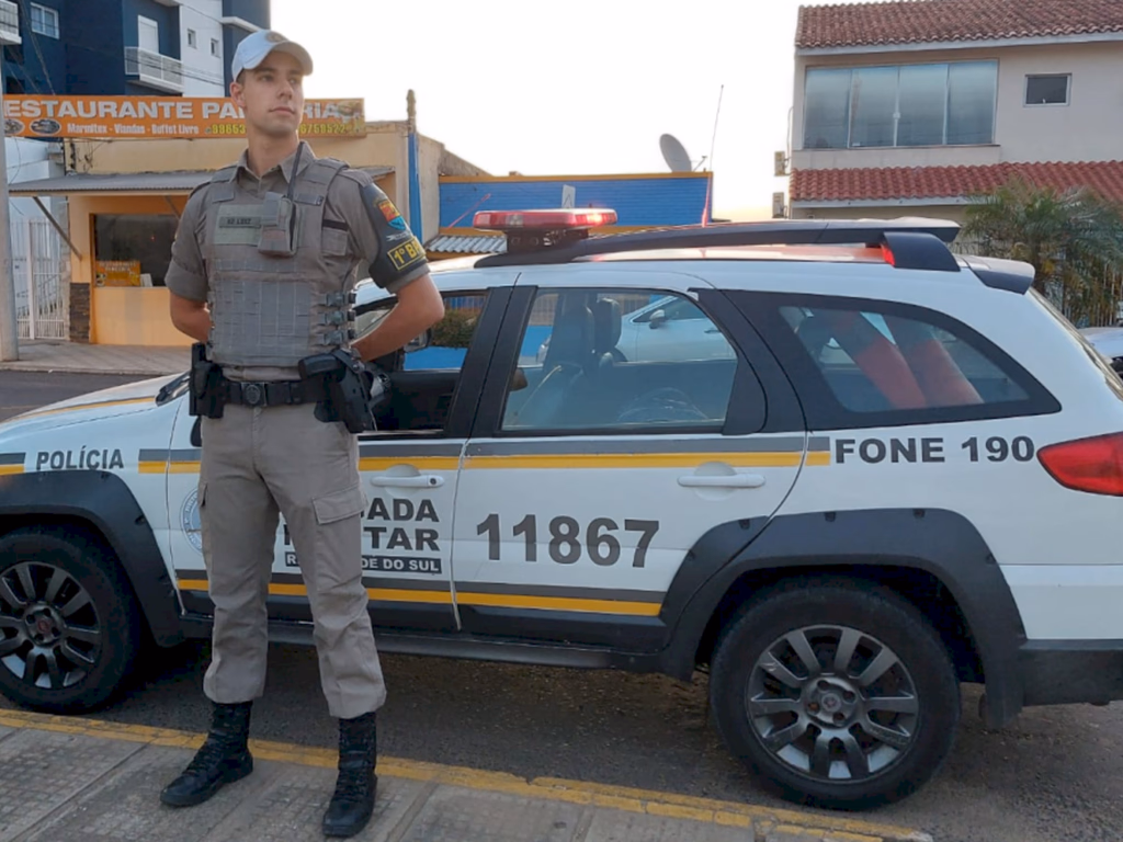 Policiais estão equipados com novas armas