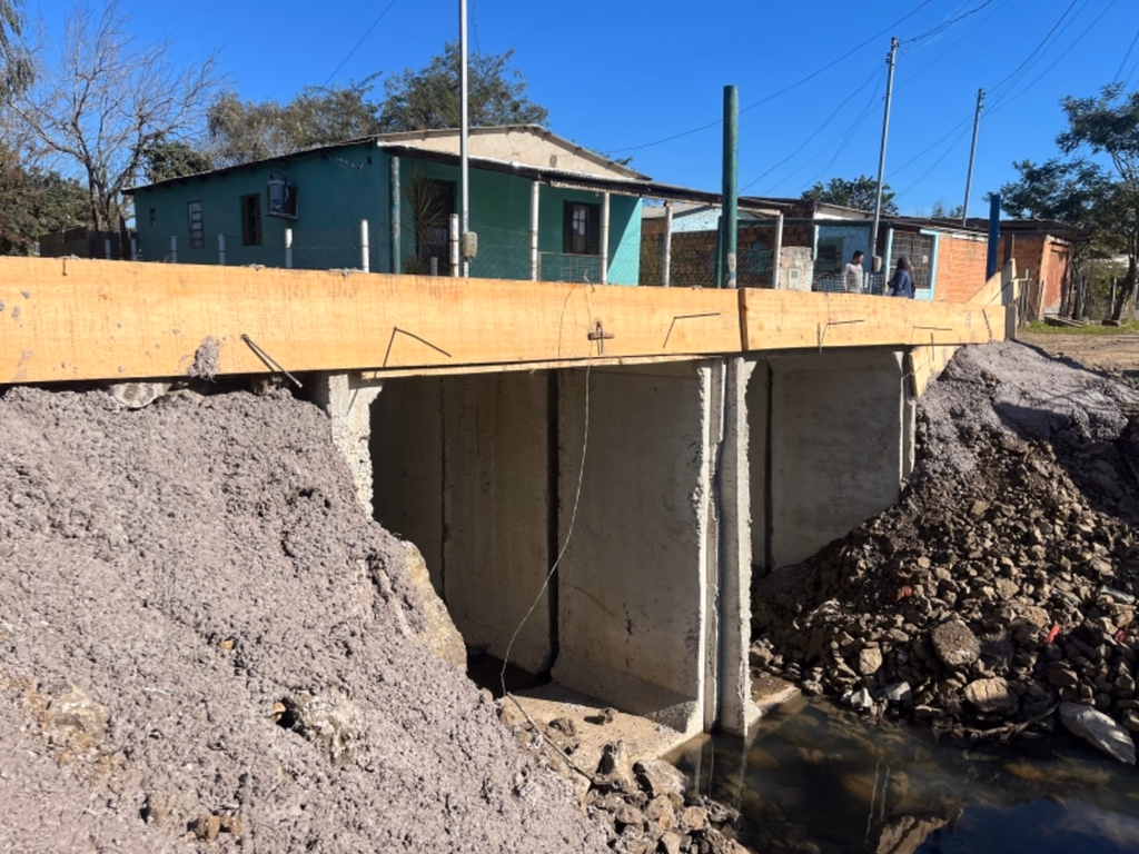 Prefeitura substitui pontilhão na Cidade Nova por estrutura de concreto