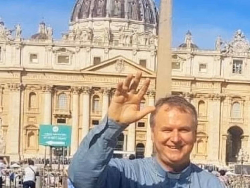 Bispo Dom Clésio Facco participa de curso de formação