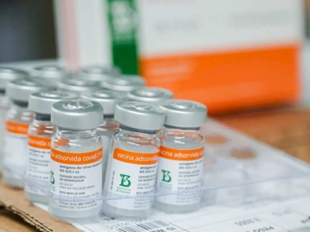 Estado recebe hoje novo lote de Coronavac e AstraZeneca