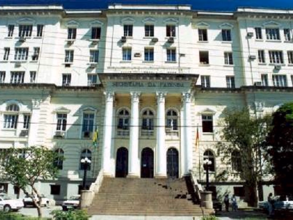 Leite anuncia redução de R$ 1,8 bi na dívida do caixa único