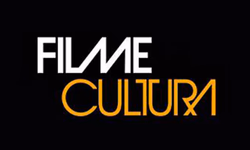 Sistema de Bibliotecas Públicas entrega kits de livros para instituições