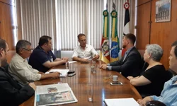 Câmara aprova alteração que permite parcelamento do 13º salário