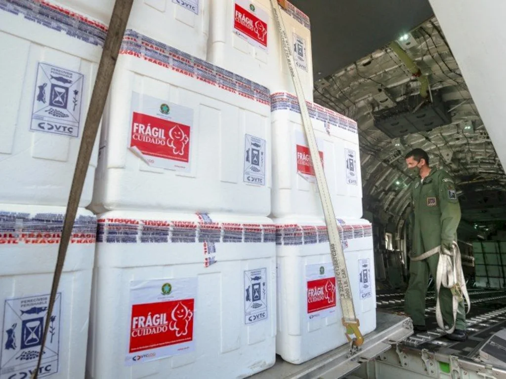 Mais de 500 mil doses de vacinas  serão distribuídas amanhã