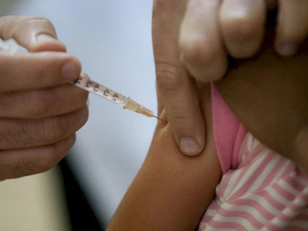 Vacinação das crianças começa na segunda