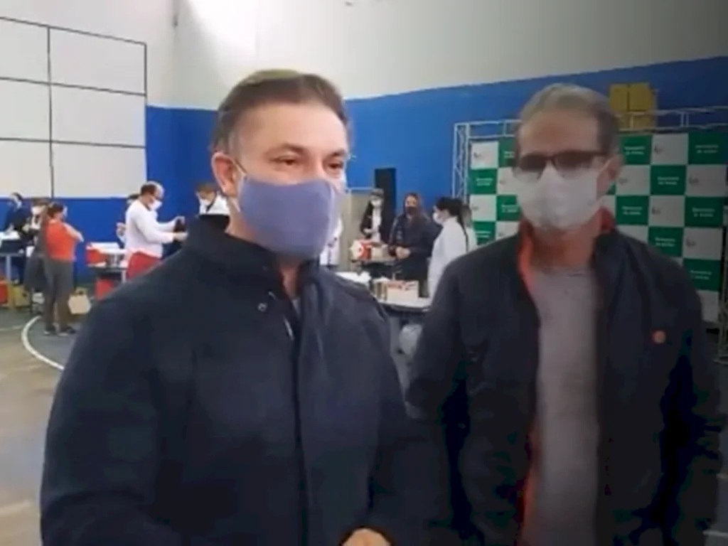 Aberta vacinação para pessoas com 39 anos