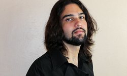 Glitches marca estreia literária de poeta bageense